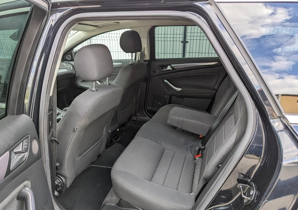 Ford Mondeo cena 27921 przebieg: 187000, rok produkcji 2011 z Zawiercie małe 154